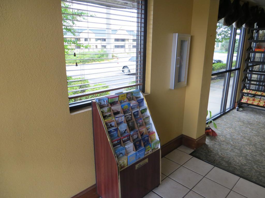 Budgetel Inn & Suites เมคอน ภายนอก รูปภาพ